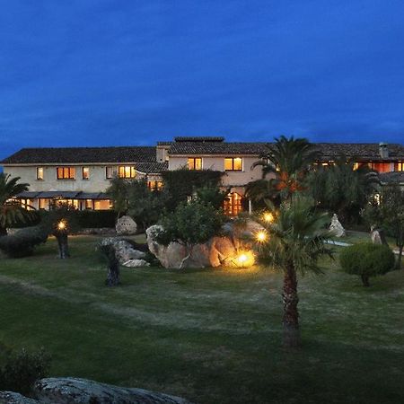 Hotel Pulicinu Baja Sardinia Kültér fotó