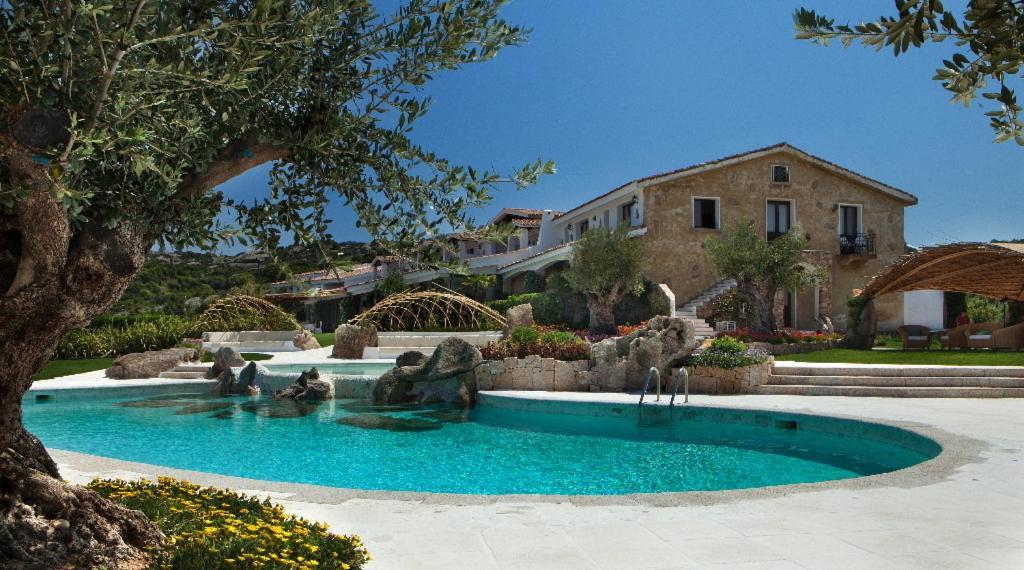 Hotel Pulicinu Baja Sardinia Kültér fotó