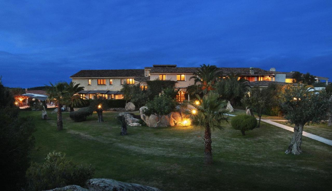Hotel Pulicinu Baja Sardinia Kültér fotó