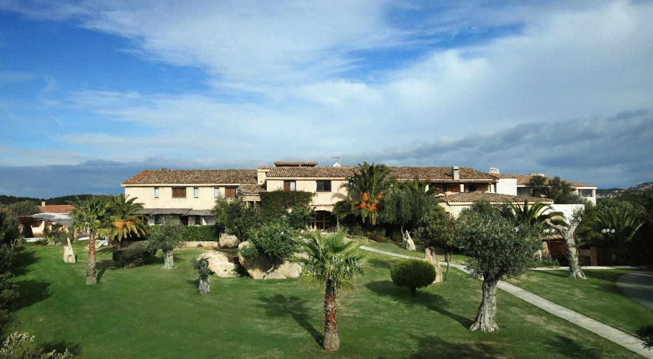 Hotel Pulicinu Baja Sardinia Kültér fotó