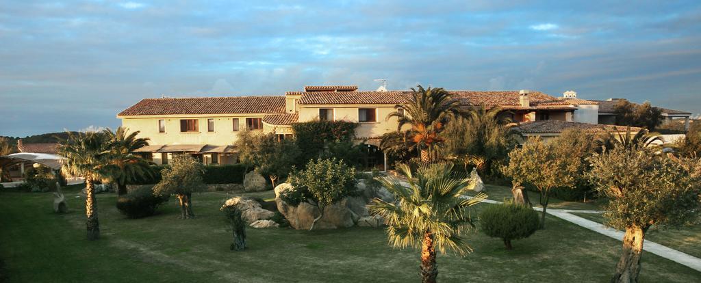 Hotel Pulicinu Baja Sardinia Kültér fotó