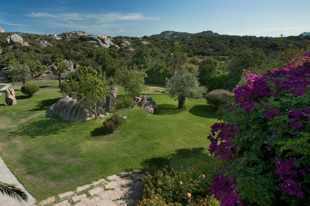 Hotel Pulicinu Baja Sardinia Kültér fotó