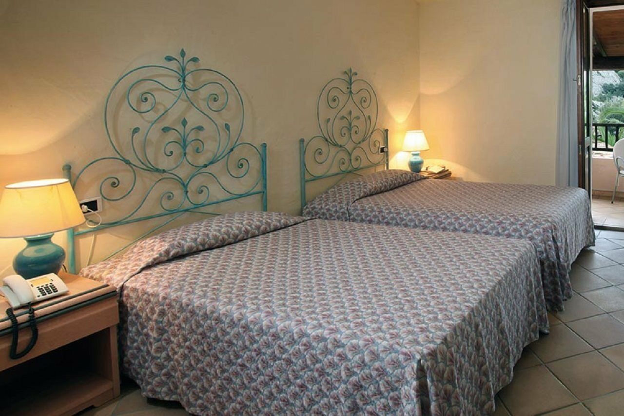 Hotel Pulicinu Baja Sardinia Kültér fotó